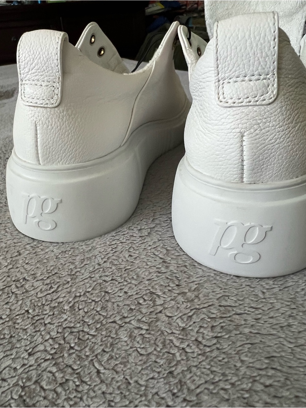 Paul Green White Slip-On Leather Sneakers with Gold Logo - Picture 9 of 14